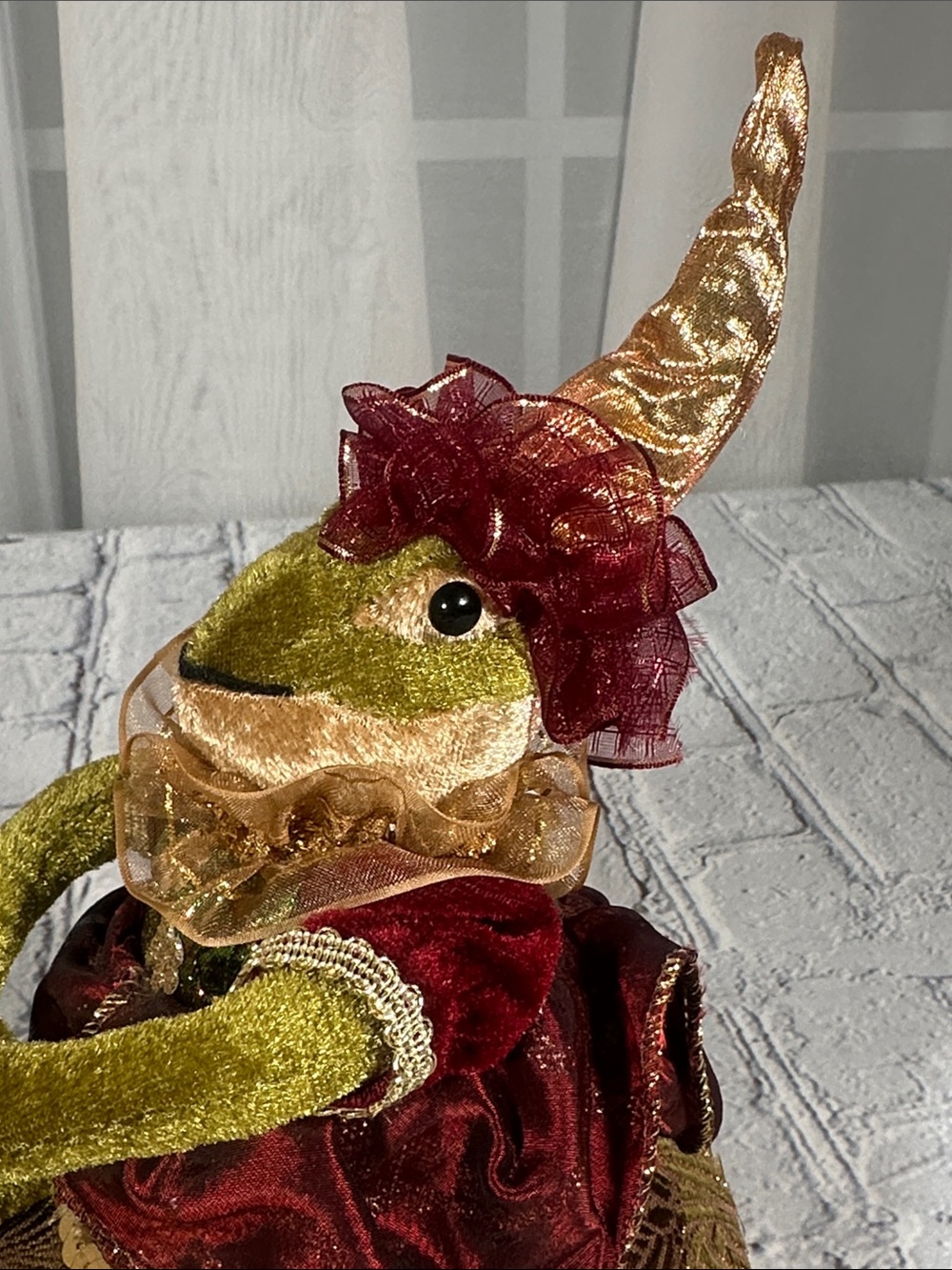 Velvet Plush Frog Prince on a Gold Gift Box - Picture 4 of 15